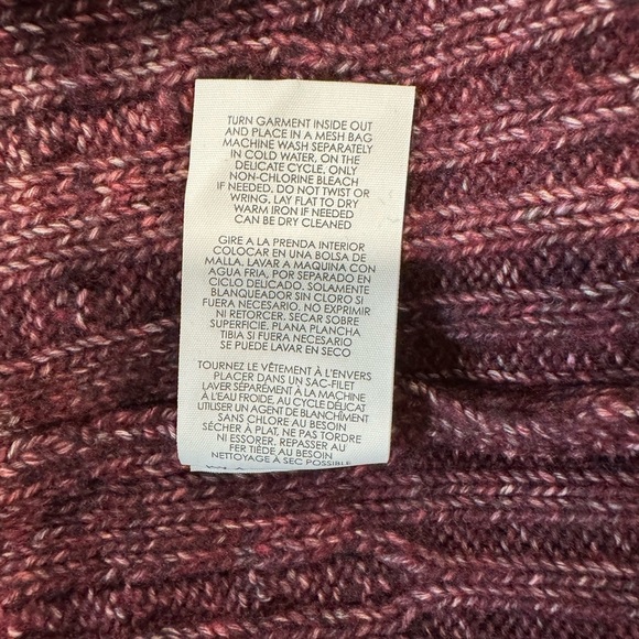 CAbi Chime V-Neck Pullover Sweater
Chunky Knit Maroon Sz : XS - Picture 9 of 10